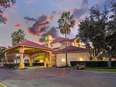 Отель La Quinta By Wyndham Houston West Park 10 Экстерьер фото